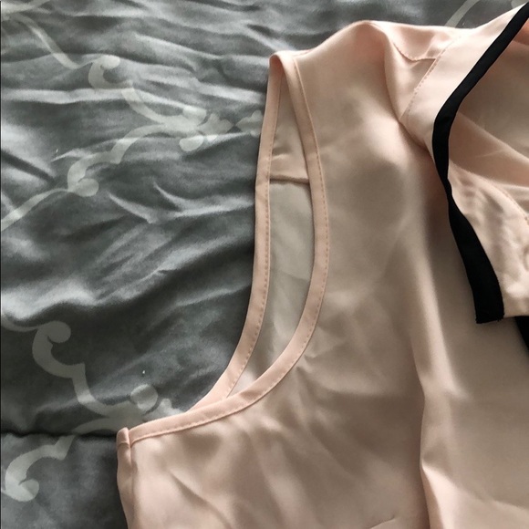 Calvin Klein sleeves top with ruffles - Picture 9 of 10